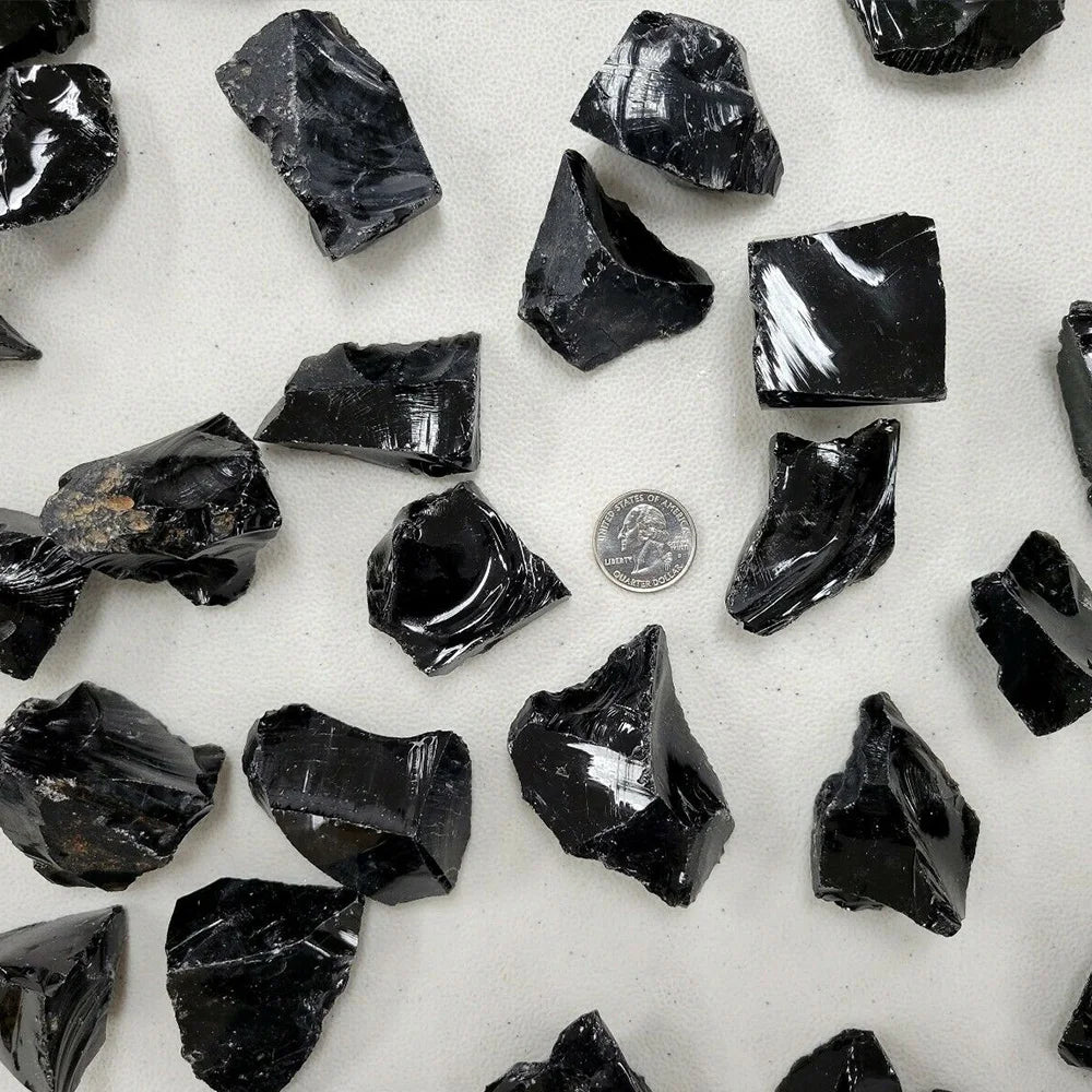 Obsidiana Natural Irregular Bruta / Quartzo Bruto  / Pedras / Rocha Mineral / Amostra Decorativa / Pedra