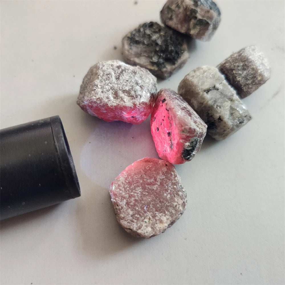 Pedras Naturais de Rubi Real – Rubi para Joias, Gemas Irregulares com Fluorescência Ultravioleta, Cristais e Pedras Decorativas